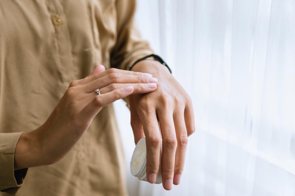 30代女性が実践する毛穴ケアのスキンケア方法は？